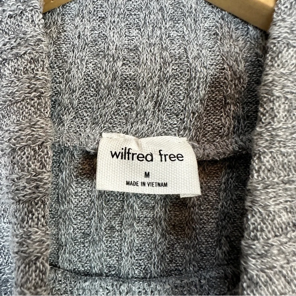 Aritzia Wilfred Free Ribbed Turtleneck Gray Crop Sweater Women’s‎ Medium